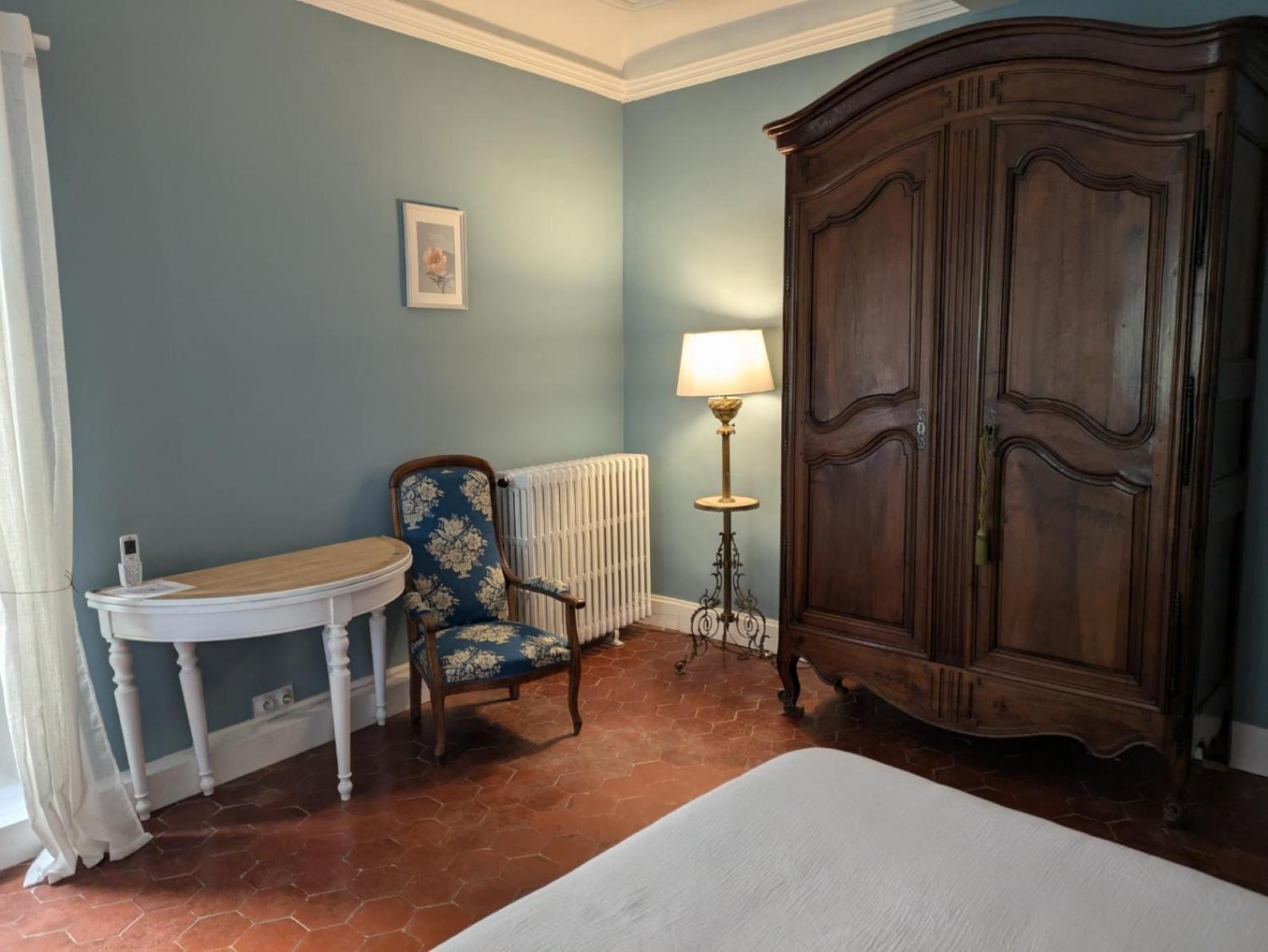 Le Domaine Du Soulier -gite Et D'hotes - La Maison Du Gardien Apartment Tornac